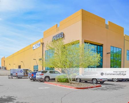 A look at 2902 S 44th Street commercial space in Phoenix