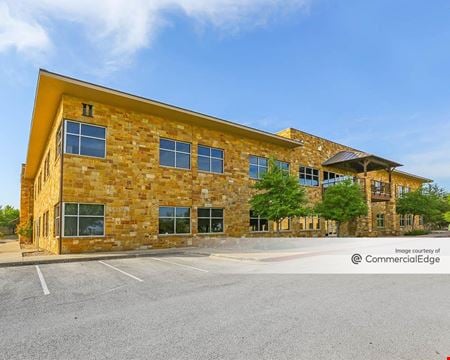 A look at Lake Pointe Center II commercial space in Austin
