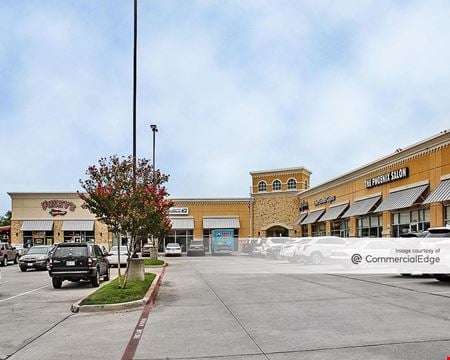 A look at 4540-4740 West Mockingbird Lane commercial space in Dallas