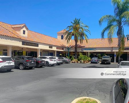 A look at Pavilion West Shopping Center Commercial space for Rent in Fresno