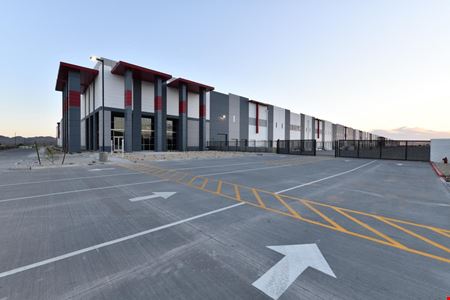 A look at Elwood Logistics Center commercial space in Goodyear
