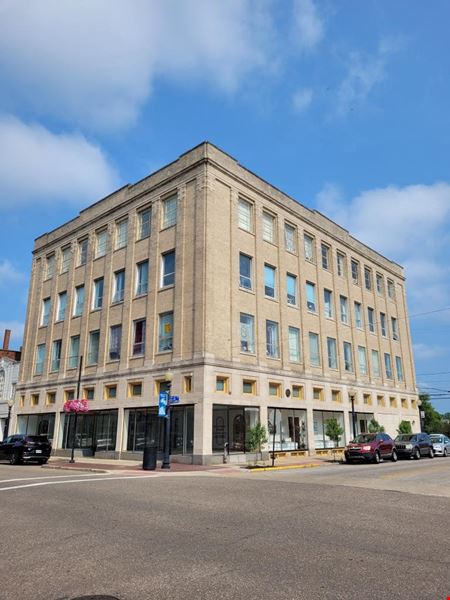 A look at 553 W Tuscarawas Ave Mixed Use space for Rent in Barberton