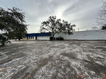 A look at 818 N Ridgewood Ave commercial space in Daytona Beach