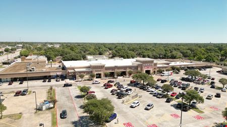 A look at Village Green Shopping Center Retail space for Rent in Spring