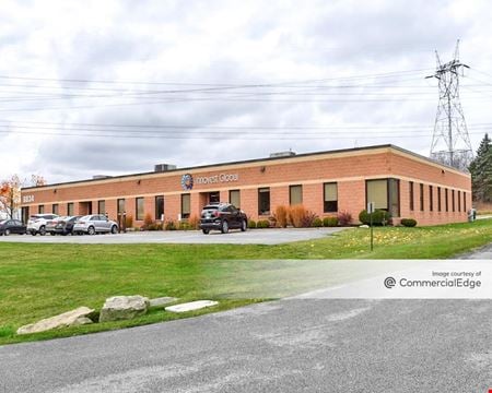 A look at 8834 & 8844 Mayfield Road commercial space in Chesterland