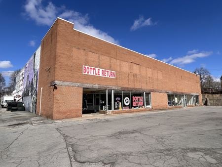 A look at 600 West Manlius Street commercial space in East Syracuse