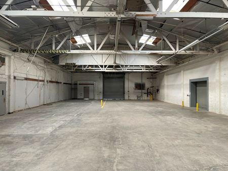 A look at 6924 Stanford Ave Industrial space for Rent in Los Angeles