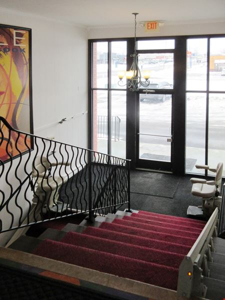 A look at Salon Suites commercial space in Battle Creek