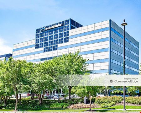 A look at Woodfield Corporate Center - 300 North Martingale Road commercial space in Schaumburg