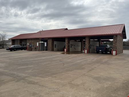 A look at Choctaw Car Wash commercial space in Choctaw