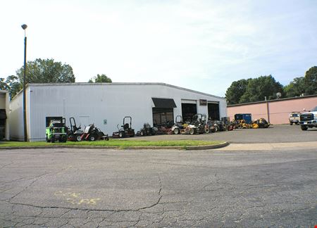 A look at 10,000 SF Warehouse/Shop Space/Showroom Industrial space for Rent in Richmond