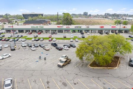 A look at Pinhook Plaza Retail space for Rent in Lafayette